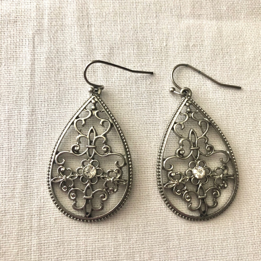 Vintage filgree teardrop crystal pierced Earrings